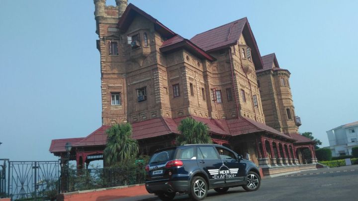 Tata HEXA at the Hari Singh palace in Jammu